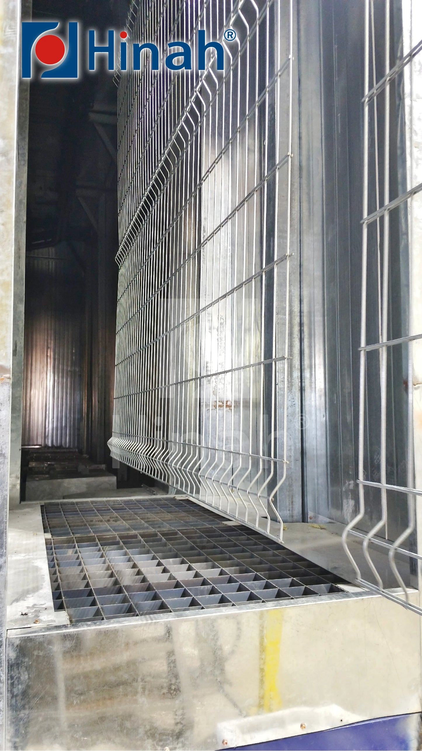 powder coating conveyor overhead line with loading unloading automatic running